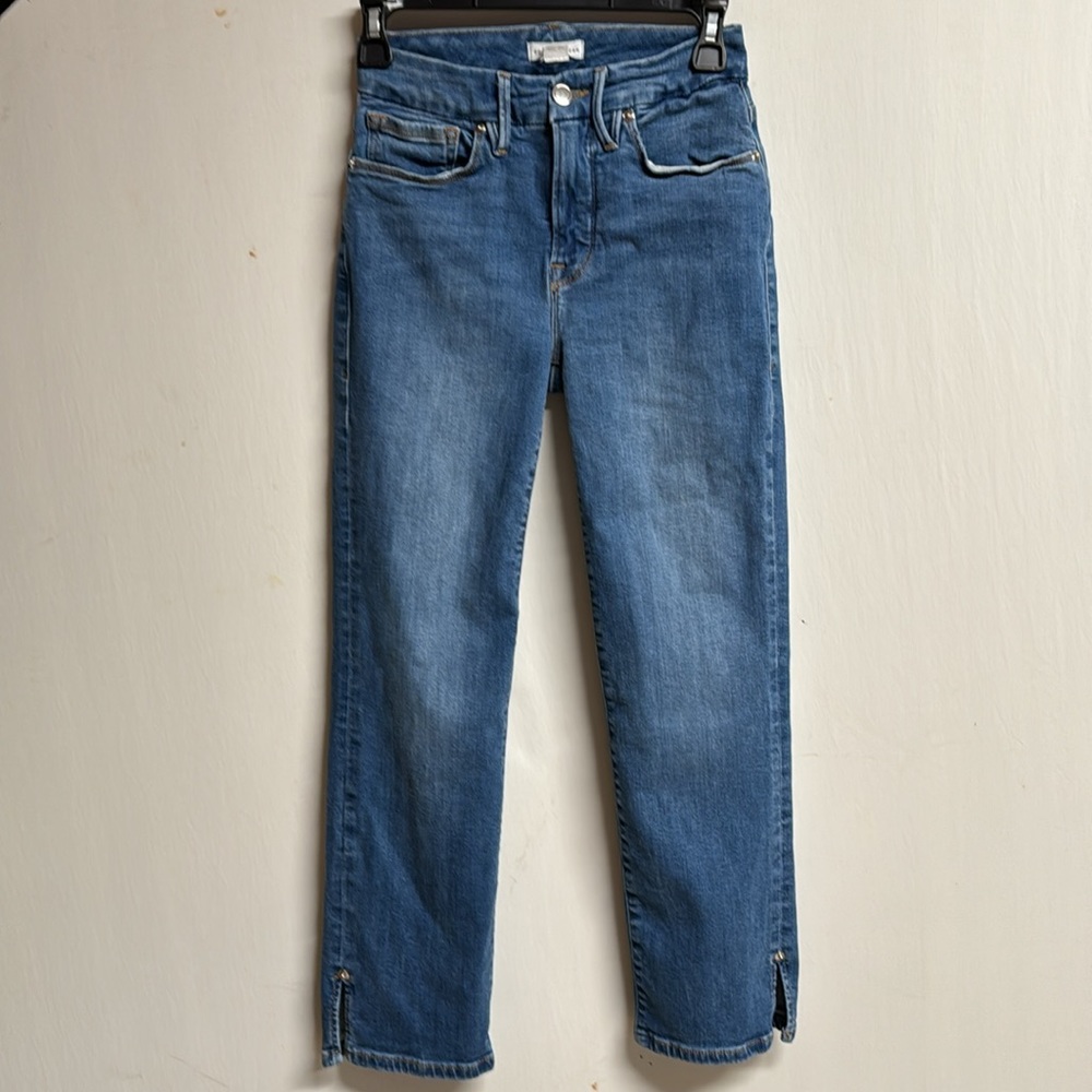 Good American Straight Leg Jeans in Medium Blue